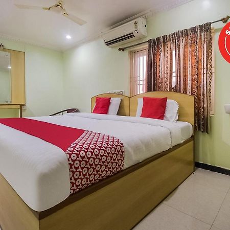 Oyo 70841 Hotel Anjali Residency Velur 外观 照片