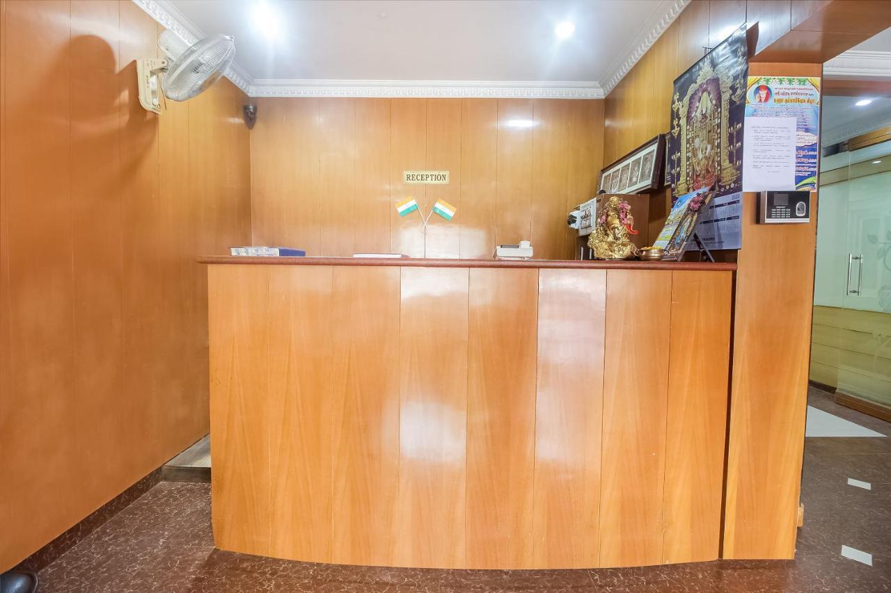 Oyo 70841 Hotel Anjali Residency Velur 外观 照片