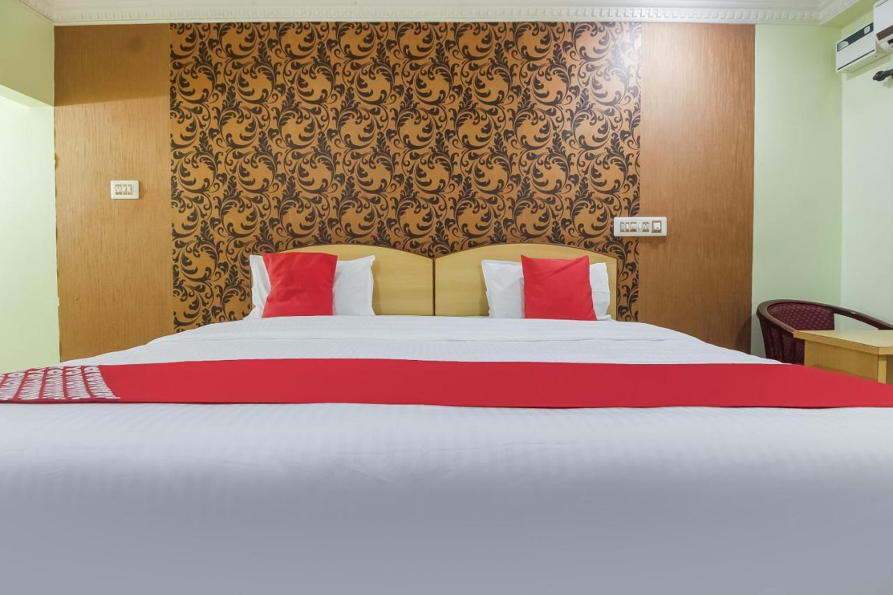 Oyo 70841 Hotel Anjali Residency Velur 外观 照片