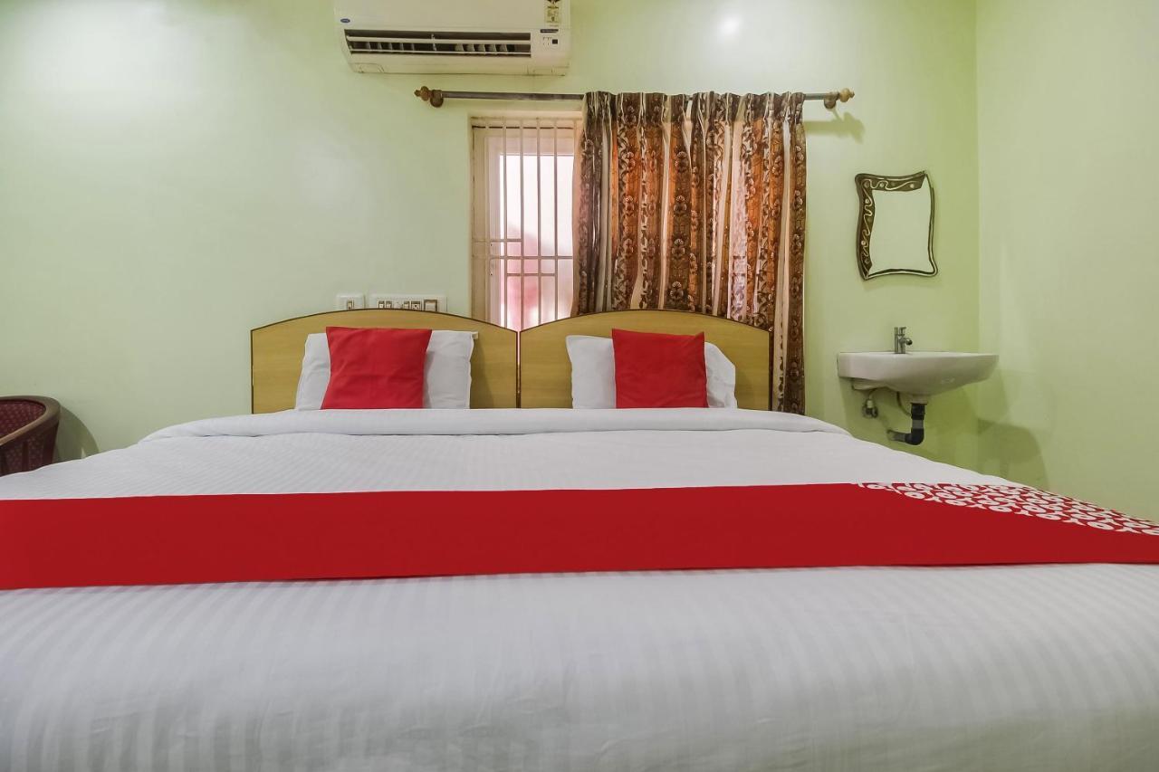 Oyo 70841 Hotel Anjali Residency Velur 外观 照片