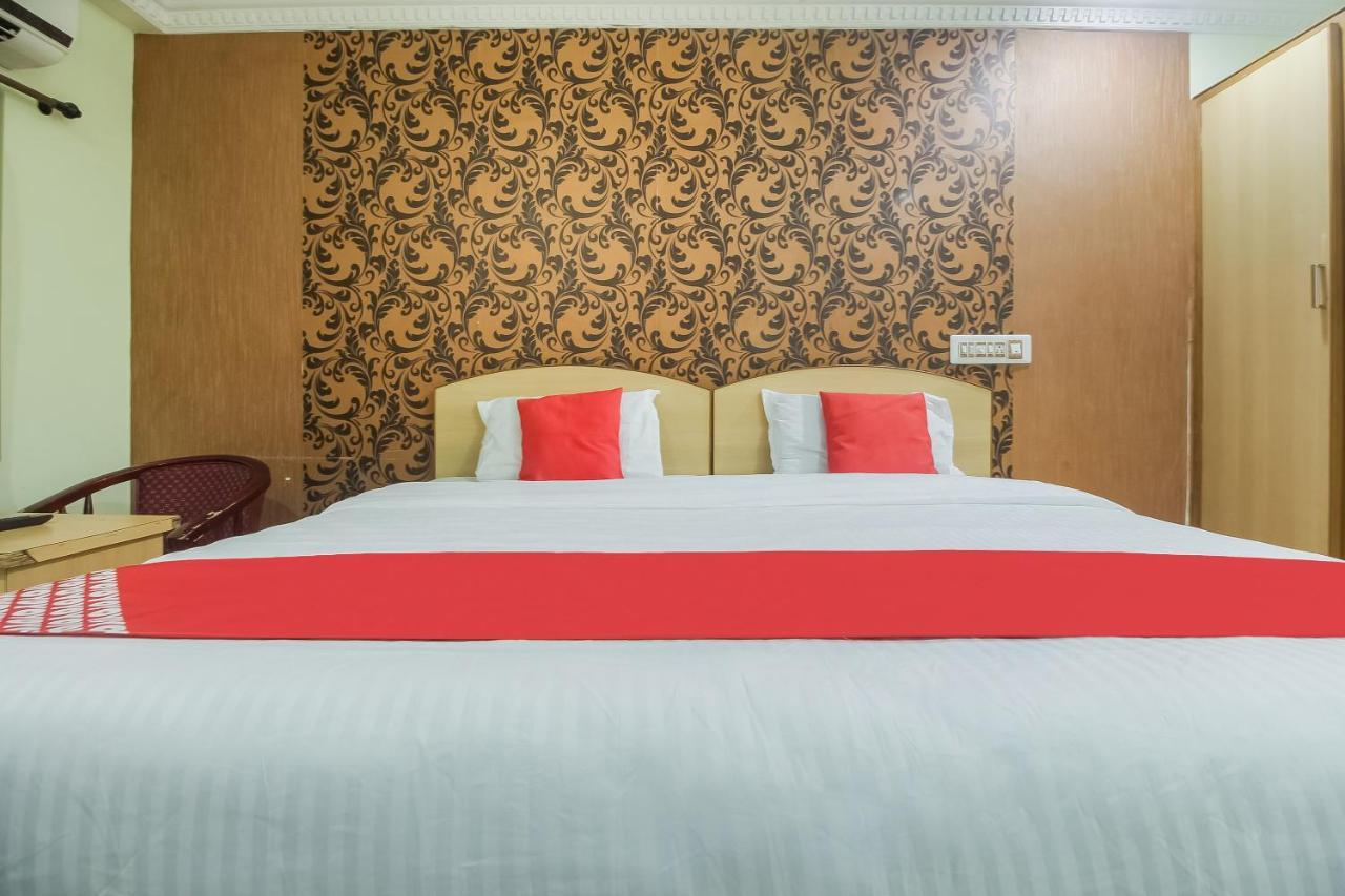 Oyo 70841 Hotel Anjali Residency Velur 外观 照片