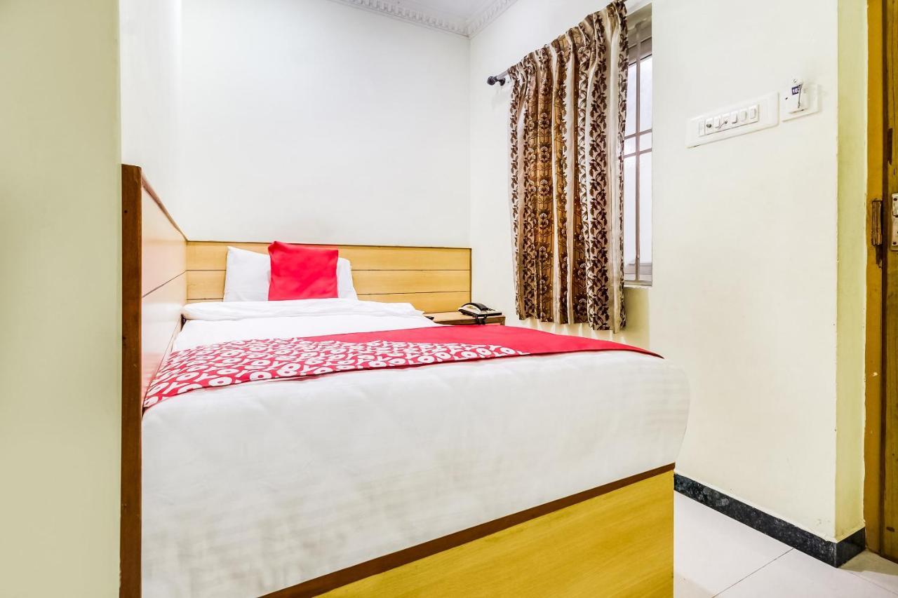 Oyo 70841 Hotel Anjali Residency Velur 外观 照片